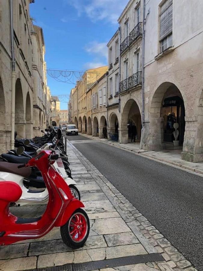 Appartement T2 Lumineux Et Cosy Au Calme Proche Du Centre Avec Tv Et Wifi La Rochelle  Eksteriør bilde